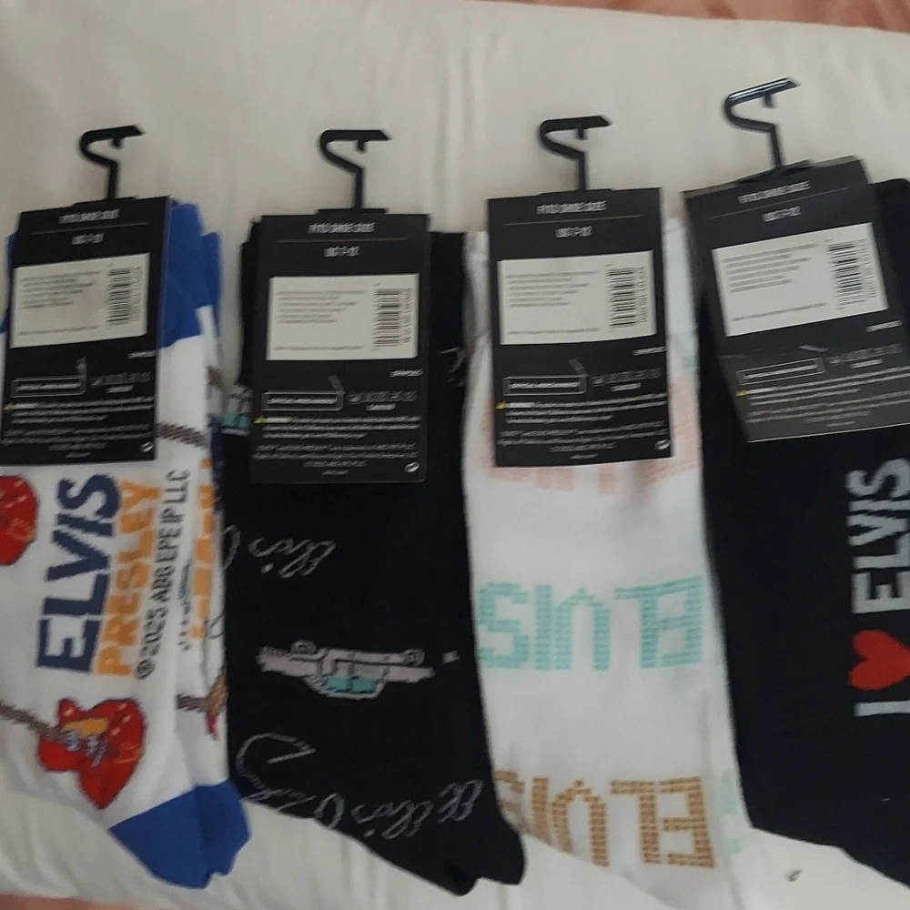 Lot 4 Pair ELVIS Presley Crazy Socks  Crew Graphic Prints NEW One Size 7-12